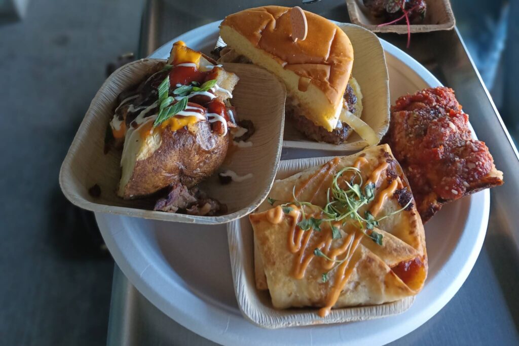 Seattle Mariners unveil new ballpark eats for 2023 season West Coast