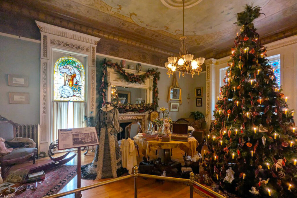 Victoria’s Craigdarroch Castle celebrates the season with holiday tours